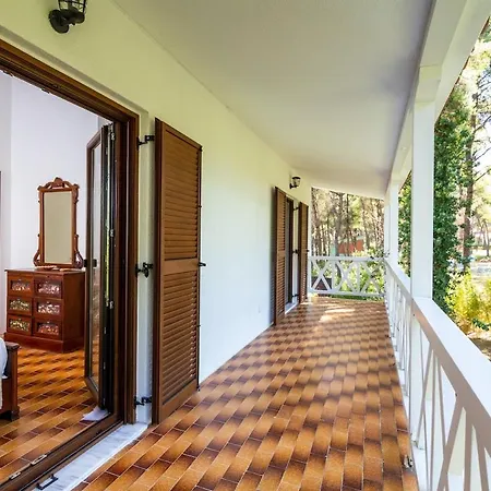 Βίλα Montagna - Sani Elani