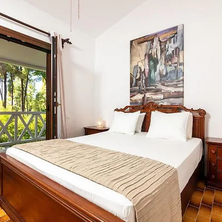 Montagna - Sani Villa Elani