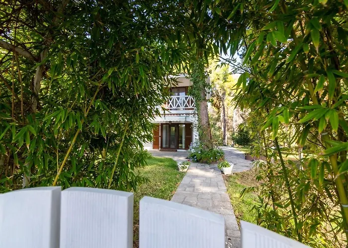 Montagna - Sani Villa Elani