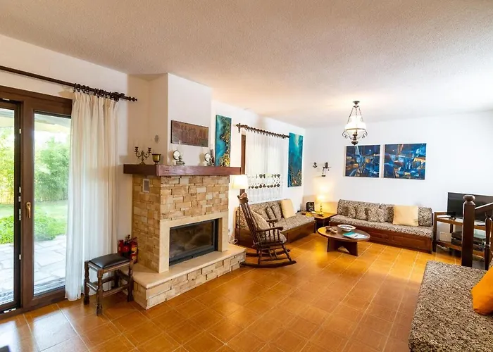 Montagna - Sani Villa Elani